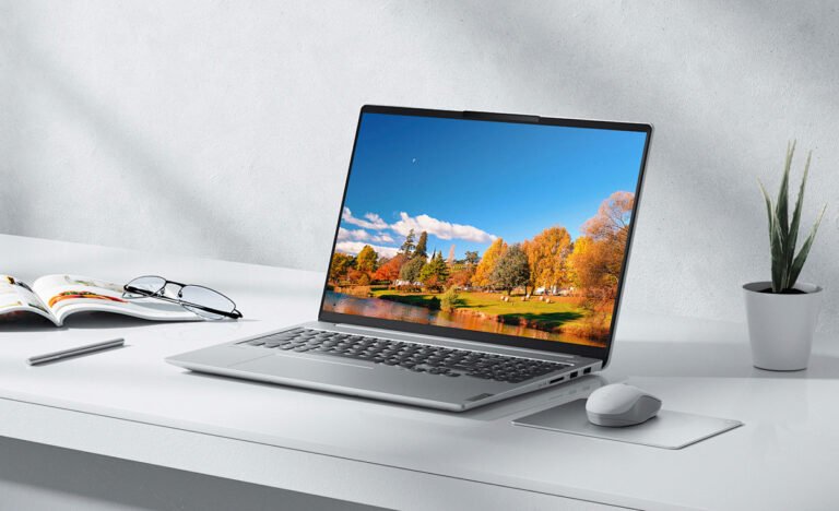 目に最適なノートパソコンのディスプレイ